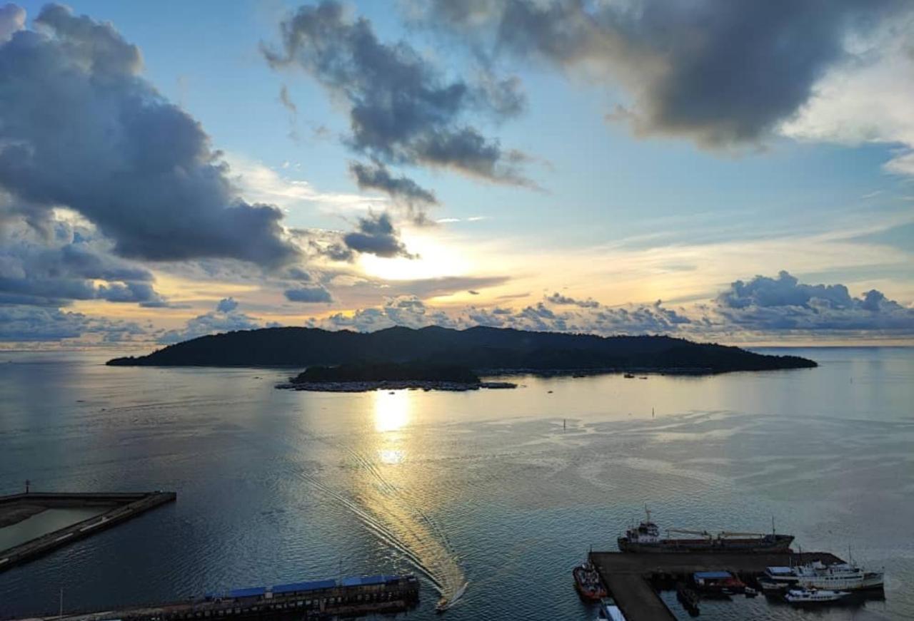 Hotel Jesselton Quay Sea View Kota Kinabalu Zewnętrze zdjęcie