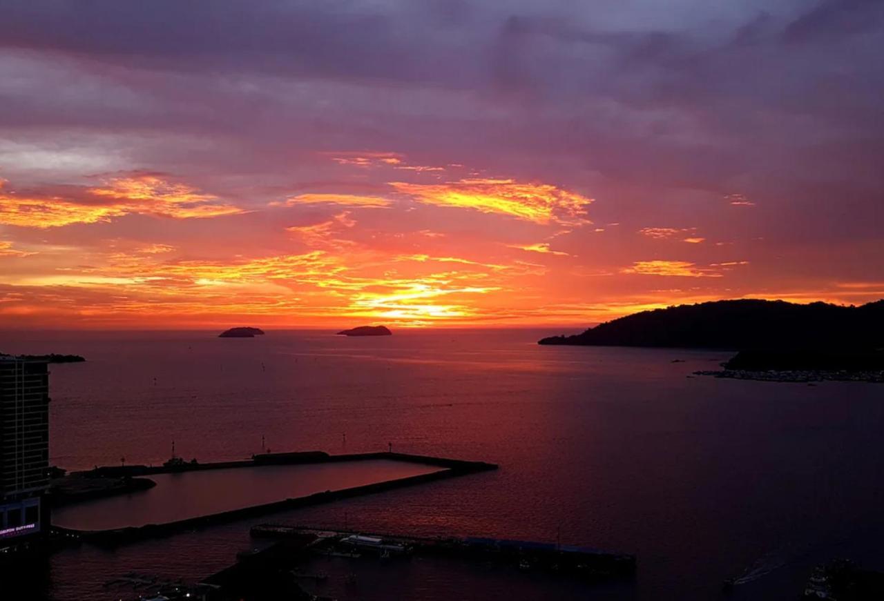 Hotel Jesselton Quay Sea View Kota Kinabalu Zewnętrze zdjęcie