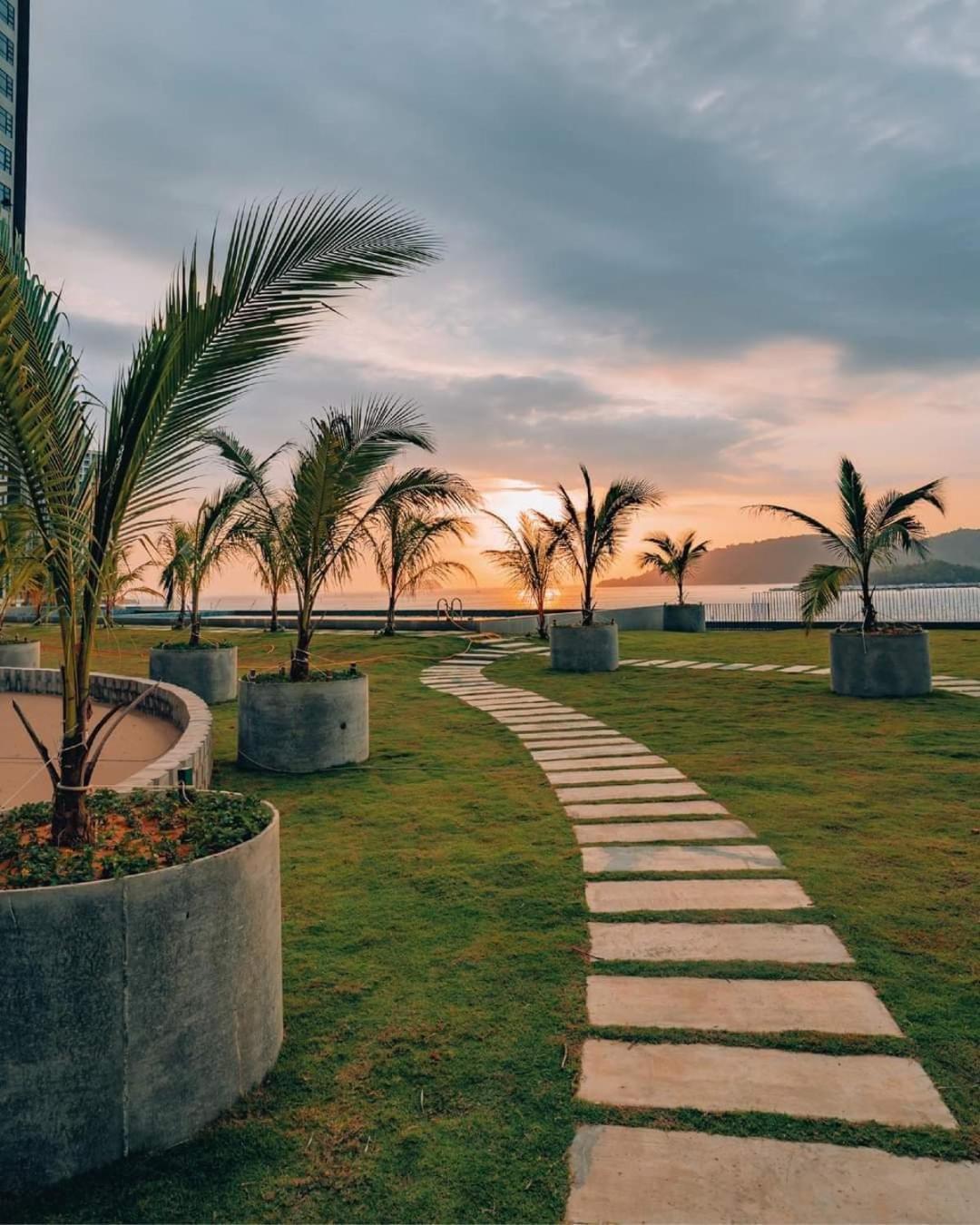 Hotel Jesselton Quay Sea View Kota Kinabalu Zewnętrze zdjęcie