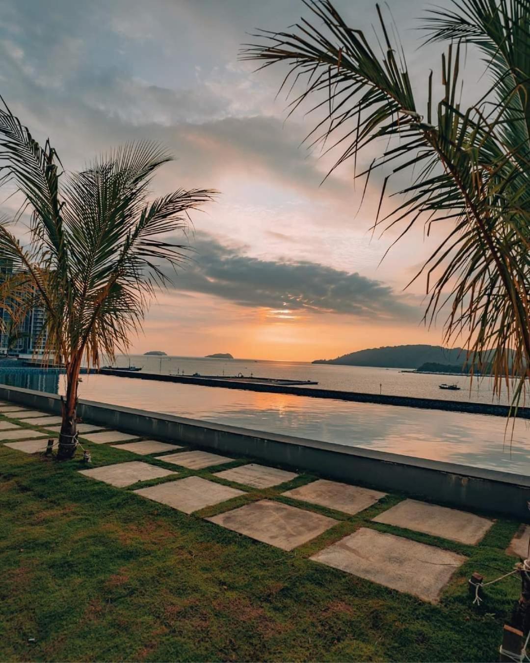 Hotel Jesselton Quay Sea View Kota Kinabalu Zewnętrze zdjęcie