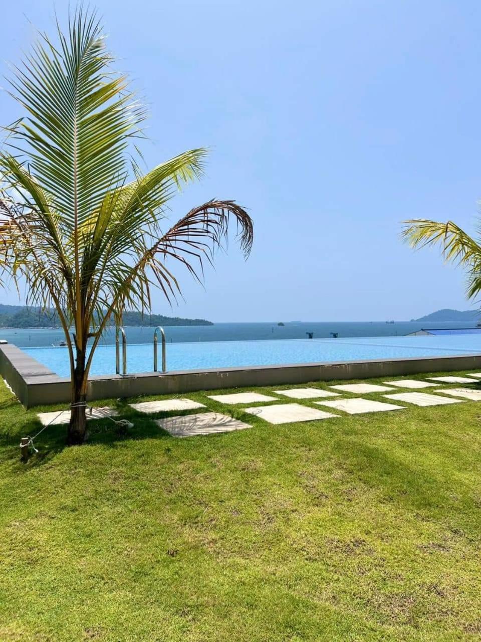Hotel Jesselton Quay Sea View Kota Kinabalu Zewnętrze zdjęcie
